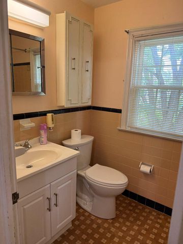 23 W WOODLAND AVE, Springfield, PA 19064
