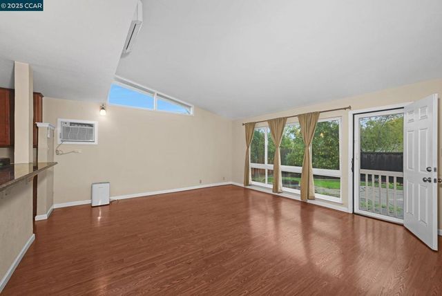 2140 Roskelley Dr, Concord, CA 94519