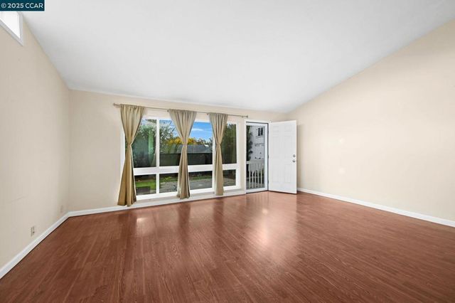 2140 Roskelley Dr, Concord, CA 94519