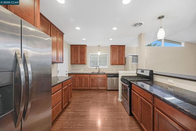 2140 Roskelley Dr, Concord, CA 94519