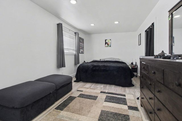 38249 N Jean Court, Westland, MI 48186