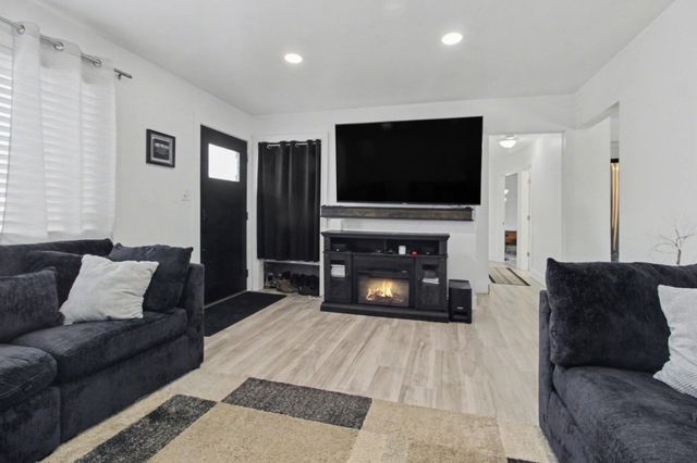 38249 N Jean Court, Westland, MI 48186