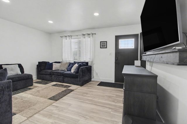 38249 N Jean Court, Westland, MI 48186