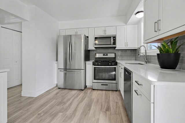 38249 N Jean Court, Westland, MI 48186