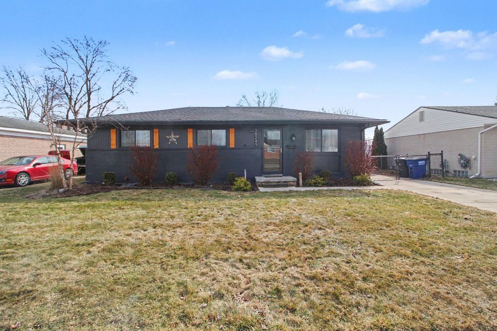 38249 N Jean Court, Westland, MI 48186