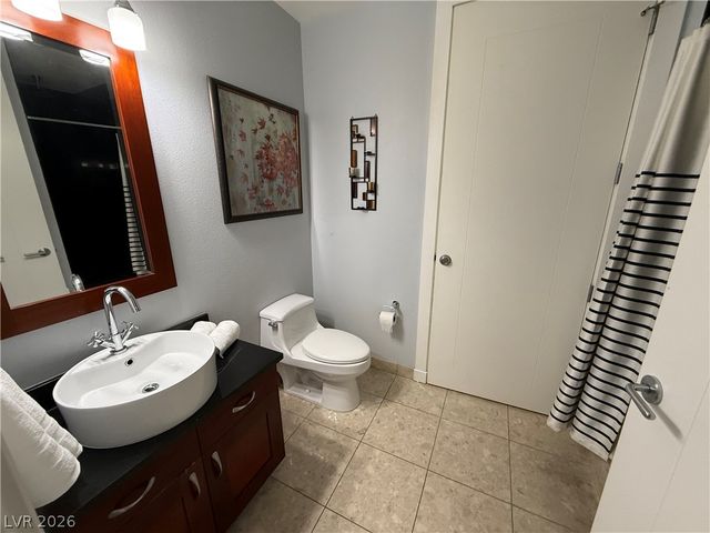 4525 DEAN MARTIN Drive 1801, Las Vegas, NV 89103
