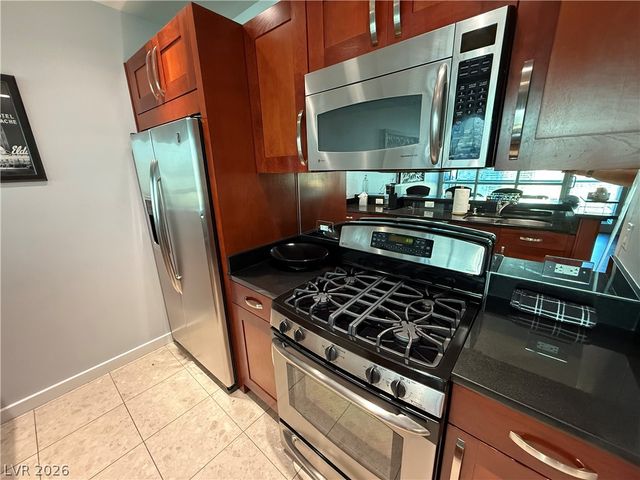 4525 DEAN MARTIN Drive 1801, Las Vegas, NV 89103