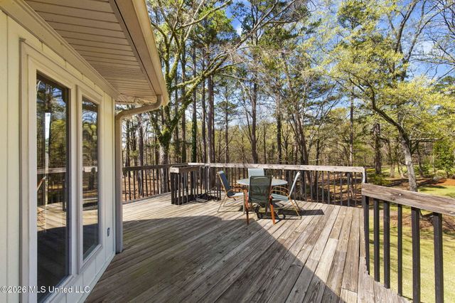 6145 Wirtz Road, Flowood, MS 39232