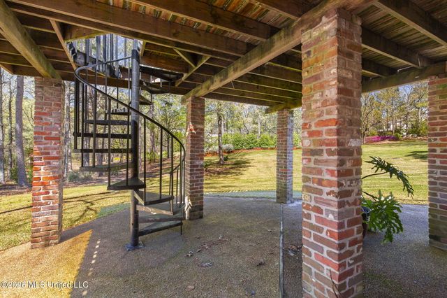 6145 Wirtz Road, Flowood, MS 39232