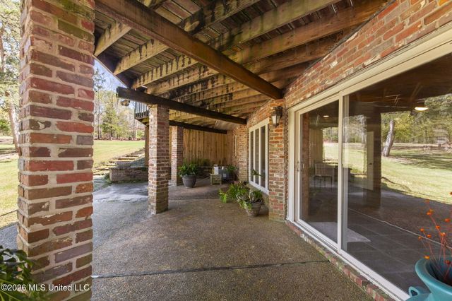 6145 Wirtz Road, Flowood, MS 39232