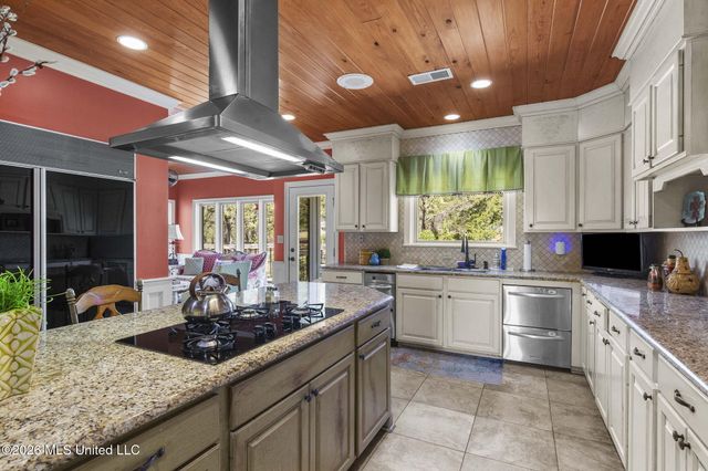6145 Wirtz Road, Flowood, MS 39232