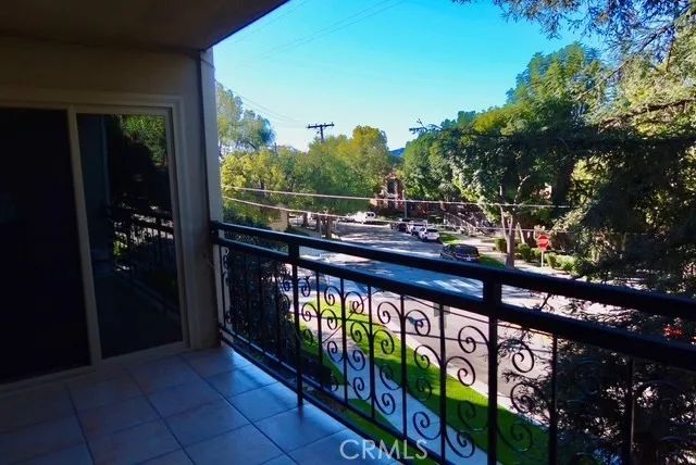 1236 N Columbus 16, Glendale, CA 91202