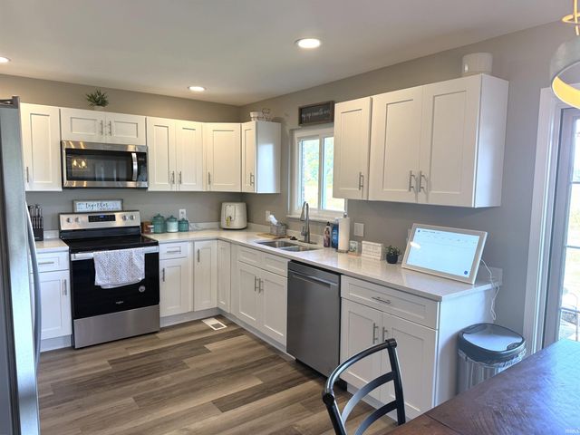 822 N Walnut Hills, Crawfordsville, IN 47933