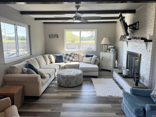 822 N Walnut Hills, Crawfordsville, IN 47933