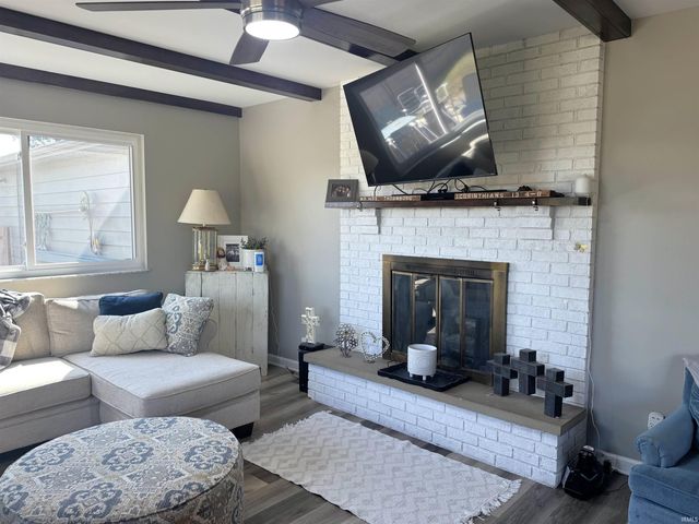 822 N Walnut Hills, Crawfordsville, IN 47933