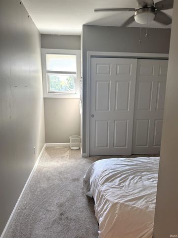 822 N Walnut Hills, Crawfordsville, IN 47933