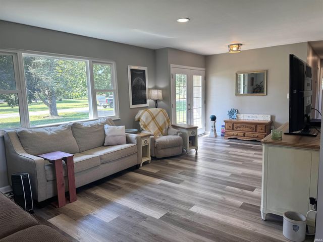 822 N Walnut Hills, Crawfordsville, IN 47933