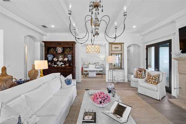 940 La Vista Drive, Tyler, TX 75703