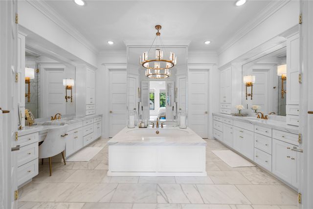 940 La Vista Drive, Tyler, TX 75703