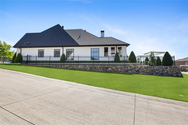 940 La Vista Drive, Tyler, TX 75703