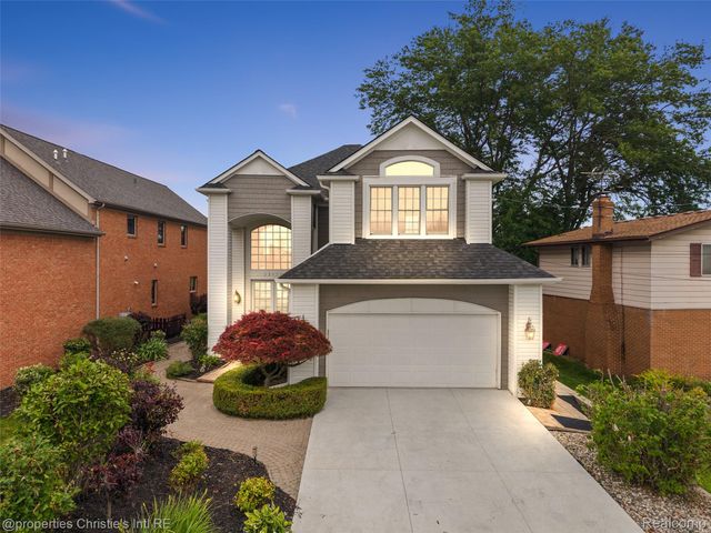 31975 Riverdale Street, Harrison Charter Township, MI 48045