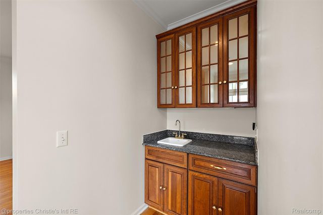 31975 Riverdale Street, Harrison Charter Township, MI 48045