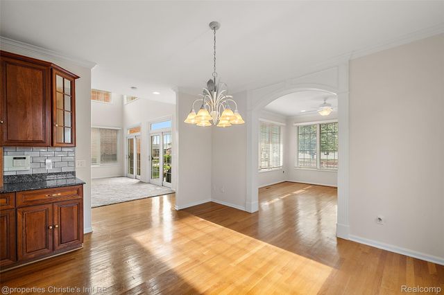 31975 Riverdale Street, Harrison Charter Township, MI 48045