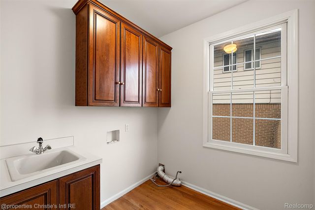 31975 Riverdale Street, Harrison Charter Township, MI 48045