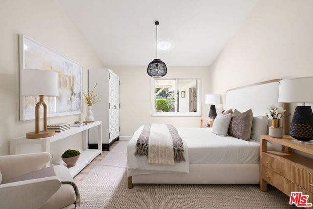 24364 Crestlawn Street, Woodland Hills, CA 91367