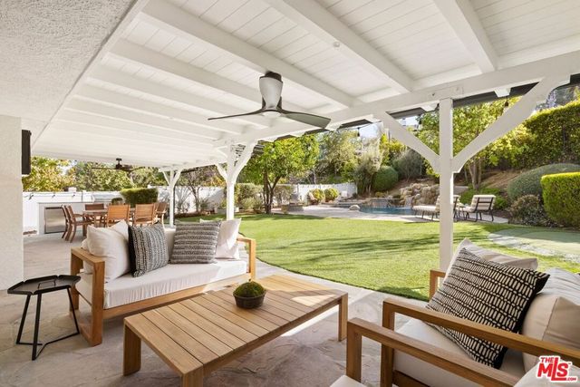 24364 Crestlawn Street, Woodland Hills, CA 91367