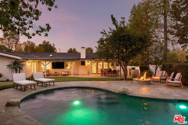 24364 Crestlawn Street, Woodland Hills, CA 91367