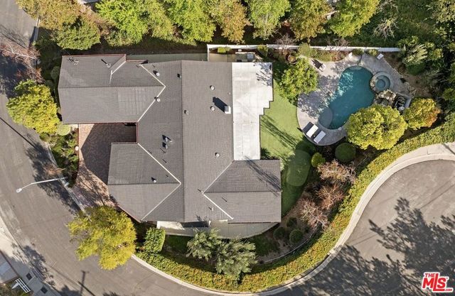 24364 Crestlawn Street, Woodland Hills, CA 91367