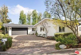 24364 Crestlawn Street, Woodland Hills, CA 91367