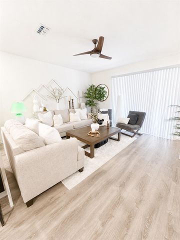 410 FELTRIM RESERVE BOULEVARD, Davenport, FL 33837