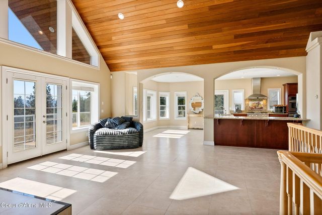 2953 E Badger RD, Harrison, ID 83833