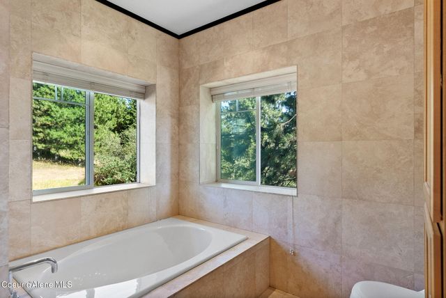 2953 E Badger RD, Harrison, ID 83833