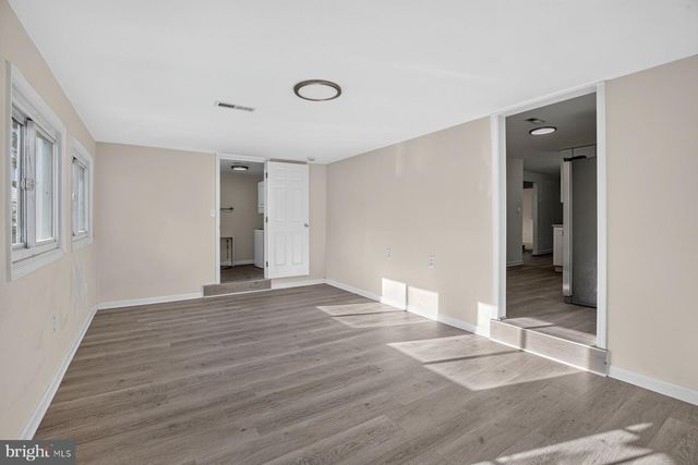 6204 AUTH RD, Suitland, MD 20746