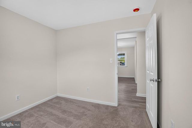 6204 AUTH RD, Suitland, MD 20746
