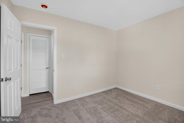 6204 AUTH RD, Suitland, MD 20746