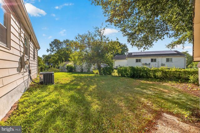 6204 AUTH RD, Suitland, MD 20746