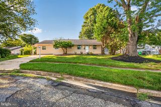 6204 AUTH RD, Suitland, MD 20746