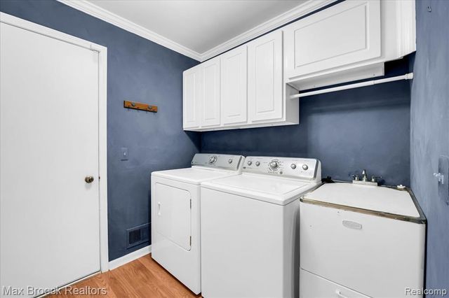1180 Glenpointe Court, Bloomfield Hills, MI 48304