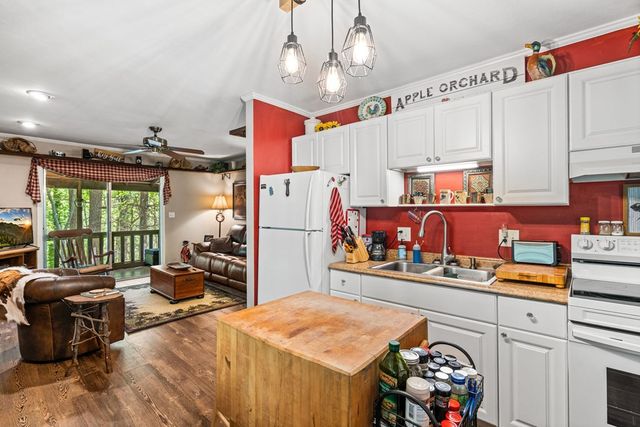 167 Mountain Stream Road, Murphy, NC 28906