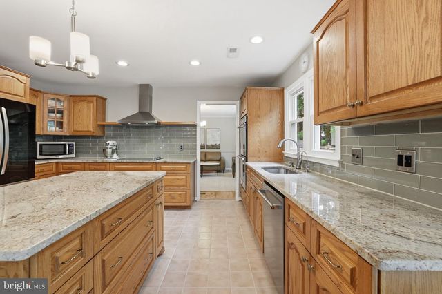 17288 PICKWICK DR, Purcellville, VA 20132