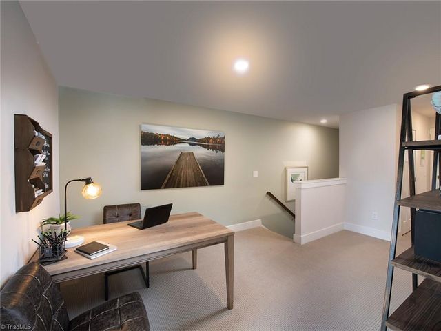 812 StreamView Court, Mebane, NC 27302
