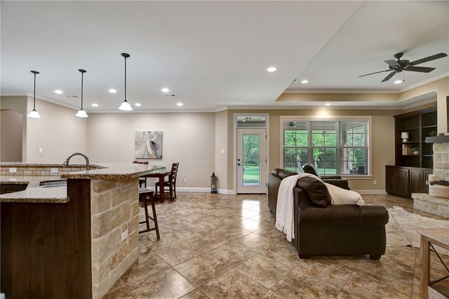 1196 Evelyn Court, Franklin, TX 77856