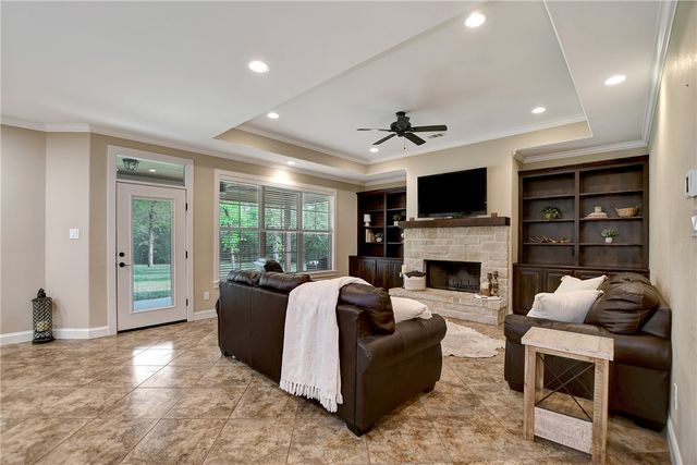 1196 Evelyn Court, Franklin, TX 77856
