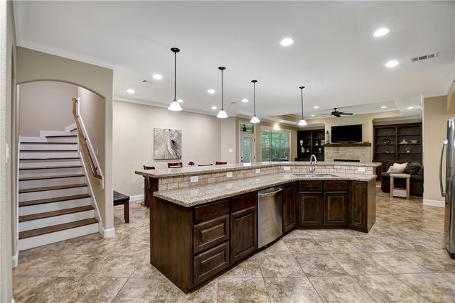 1196 Evelyn Court, Franklin, TX 77856