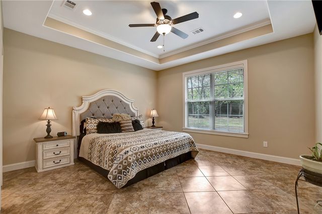 1196 Evelyn Court, Franklin, TX 77856