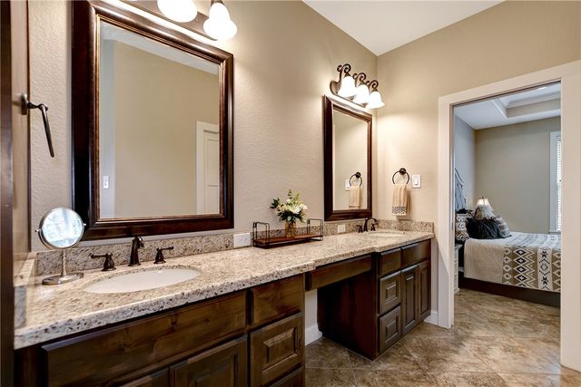 1196 Evelyn Court, Franklin, TX 77856